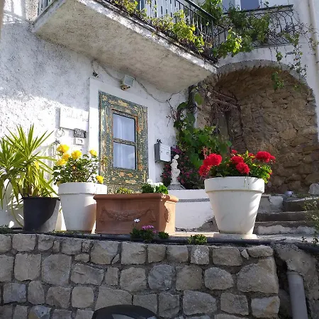 Apartment 2room Pearl In Flower Riviera 2km From Cote D'azur Specifically For Young Feeling People